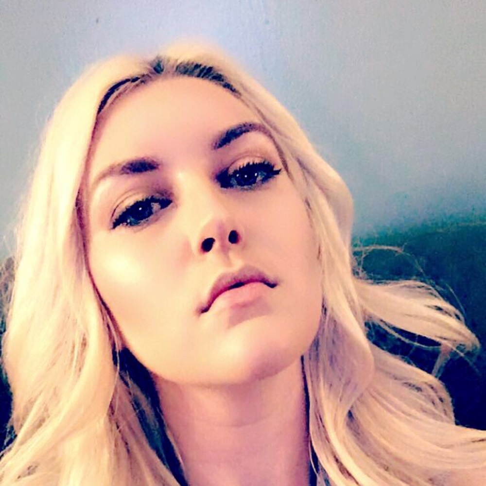 Meet your Posher, Claire